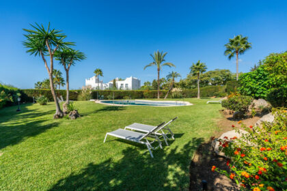 1ad63e0ffca2d1bdd5a3608611a43156 - 24