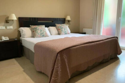 1b0198f8e2f6b96e43e4f8f70fd05ac9 - 12