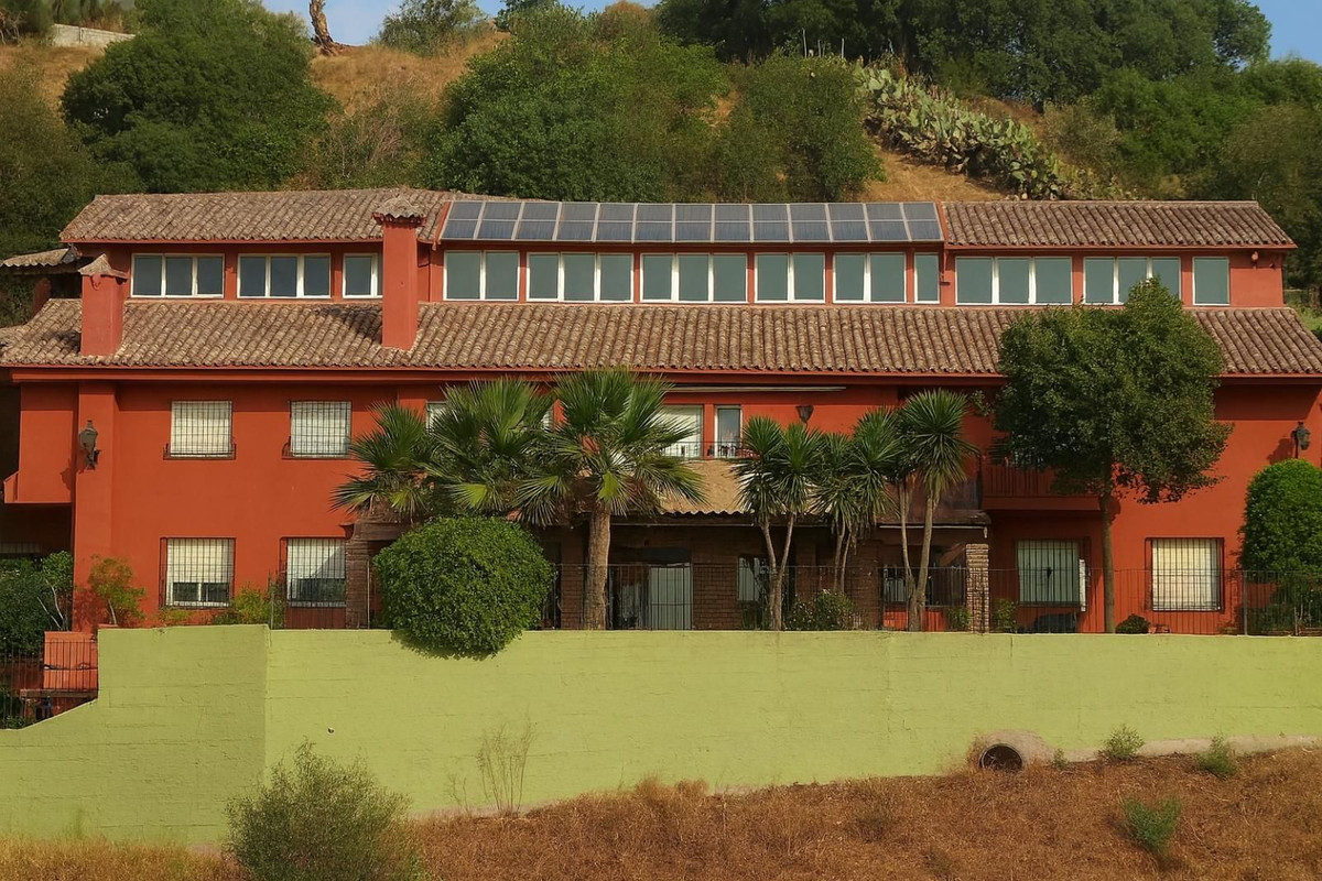 1b0198f8e2f6b96e43e4f8f70fd05ac9 - 2