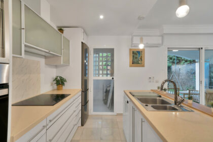 1b888fd179b3580f7799865870be6226 - 22