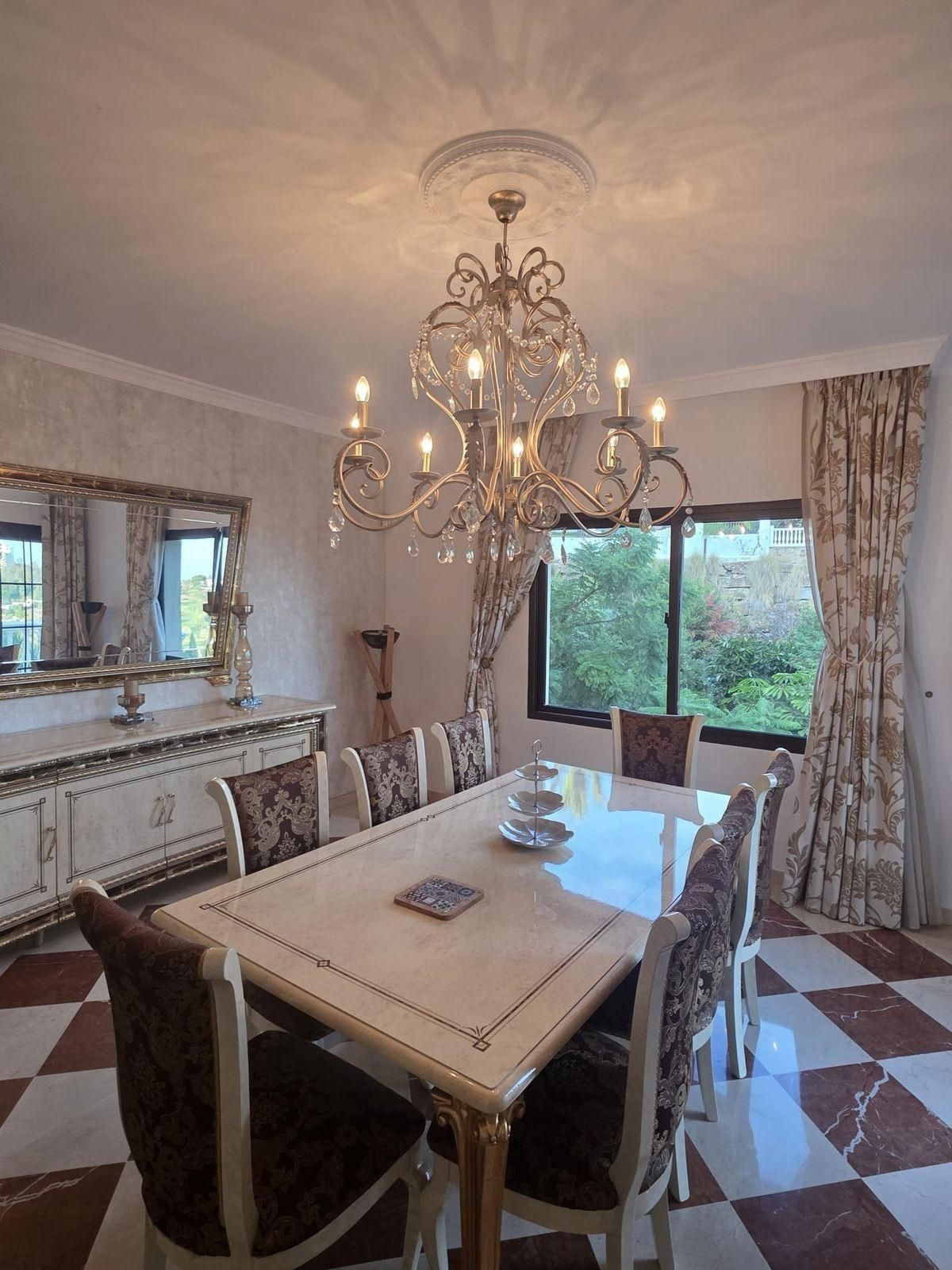 1c4f6e8b581a7fd768083c8dbaef128d - 18