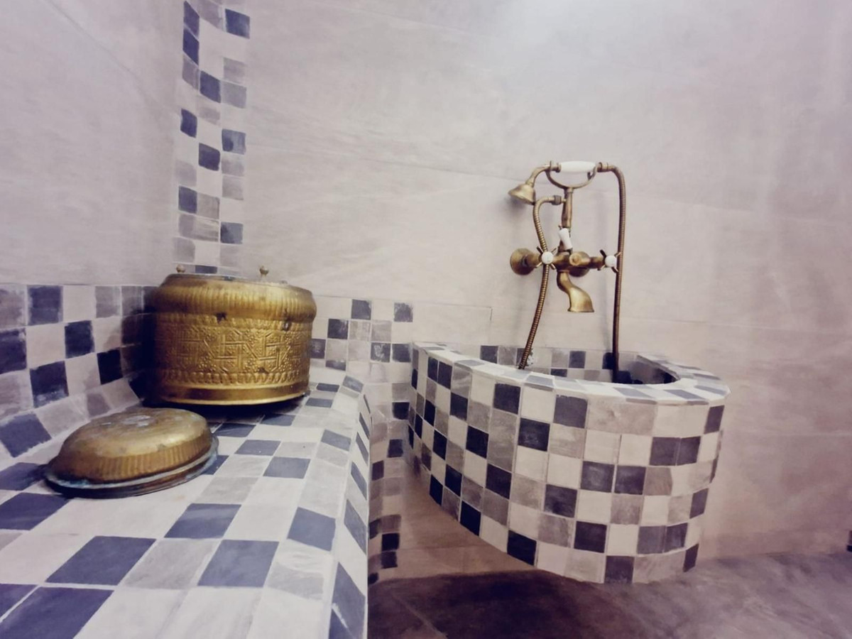 1c4f6e8b581a7fd768083c8dbaef128d - 32