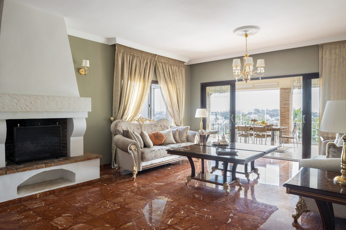 1c4f6e8b581a7fd768083c8dbaef128d - 33