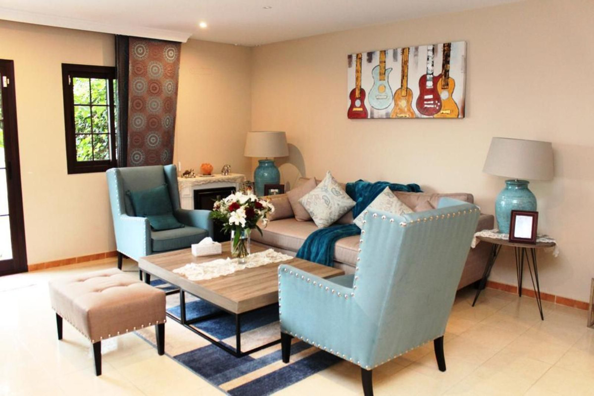 1c4f6e8b581a7fd768083c8dbaef128d - 41