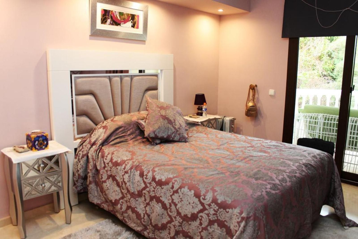 1c4f6e8b581a7fd768083c8dbaef128d - 42