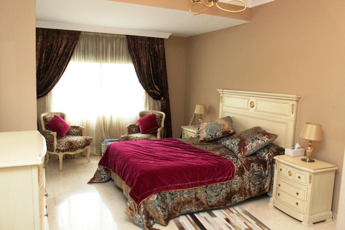 1c4f6e8b581a7fd768083c8dbaef128d - 43