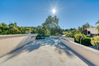 1dc06b15ec4b9e1c8c22f9994463f523 - 32