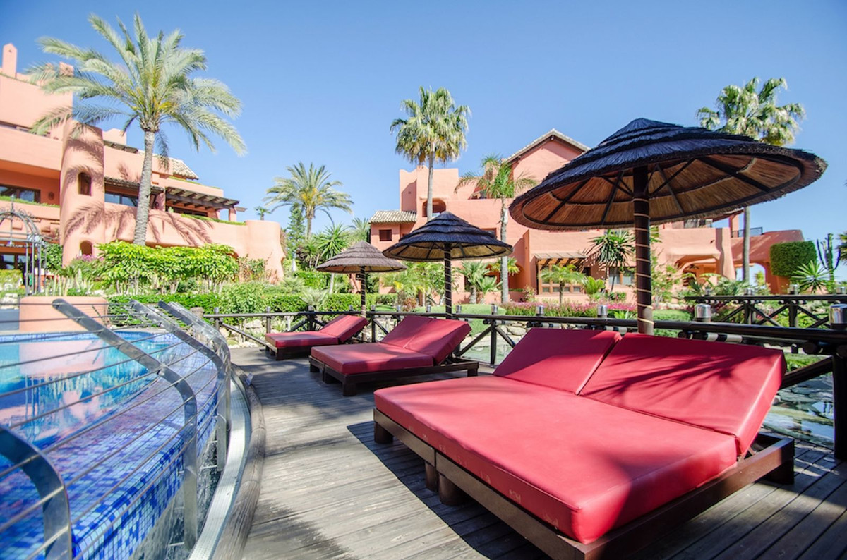 1ef2a603c5adaf71b1a467d4fb73ce44 - 10