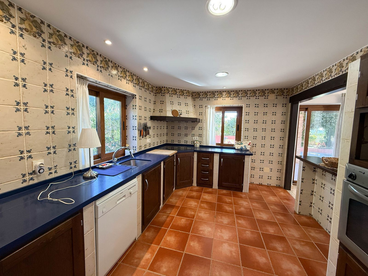 1f65b4d5a4c9de549c571eefcdc3ed23 - 13