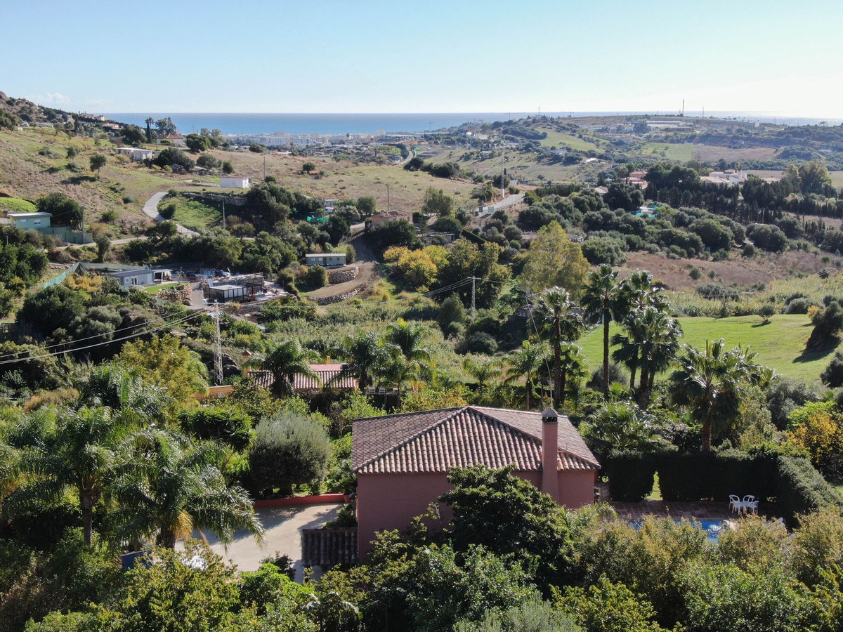 1f65b4d5a4c9de549c571eefcdc3ed23 - 28