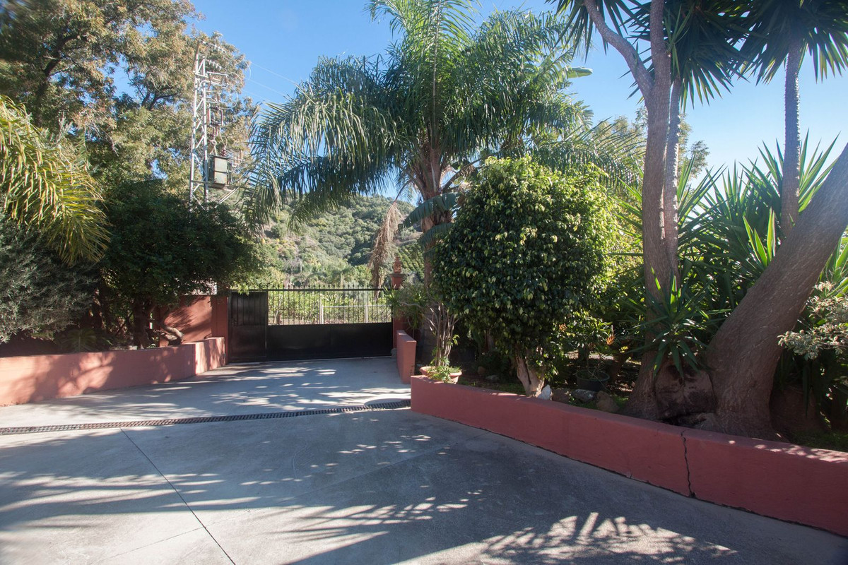 1f65b4d5a4c9de549c571eefcdc3ed23 - 6