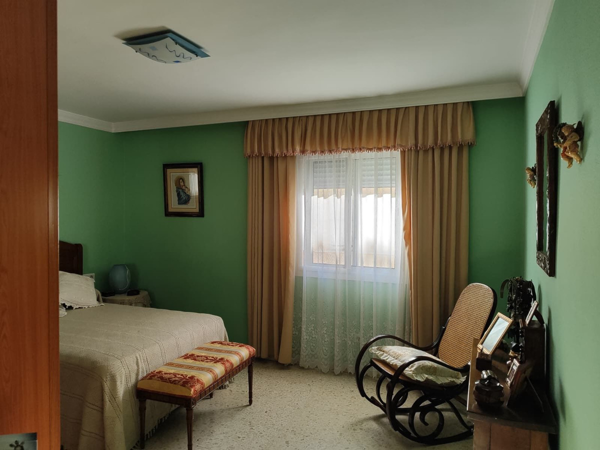 218768cca0fcee8ad837e91b5f2a5c0f - 12