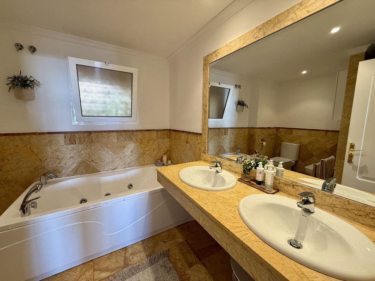 219fdee9102bf340c82e65bf32e6f608 - 15