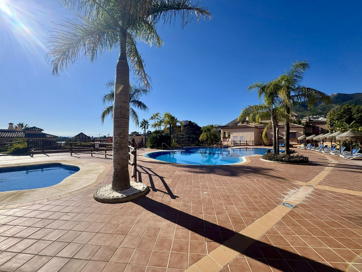 219fdee9102bf340c82e65bf32e6f608 - 22