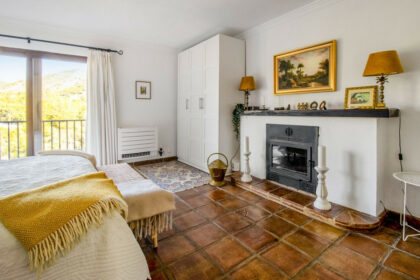 225d325531f7423c3243336f44bd26b7 - 26