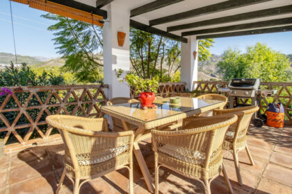 225d325531f7423c3243336f44bd26b7 - 29