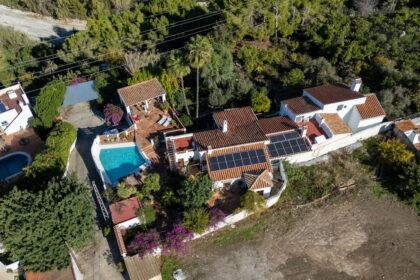 225d325531f7423c3243336f44bd26b7 - 35