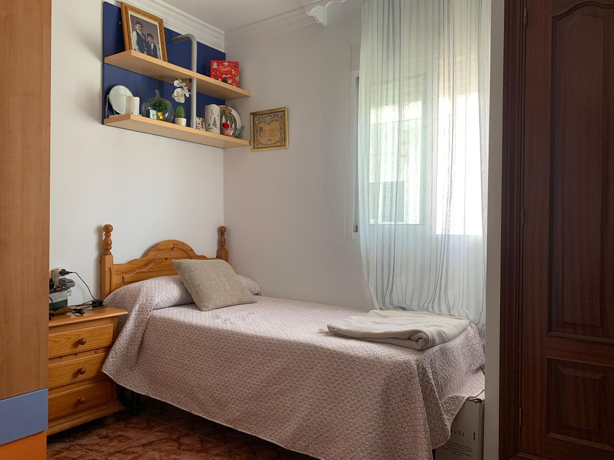 22e8b391f3342df18b337486fff9f965 - 1