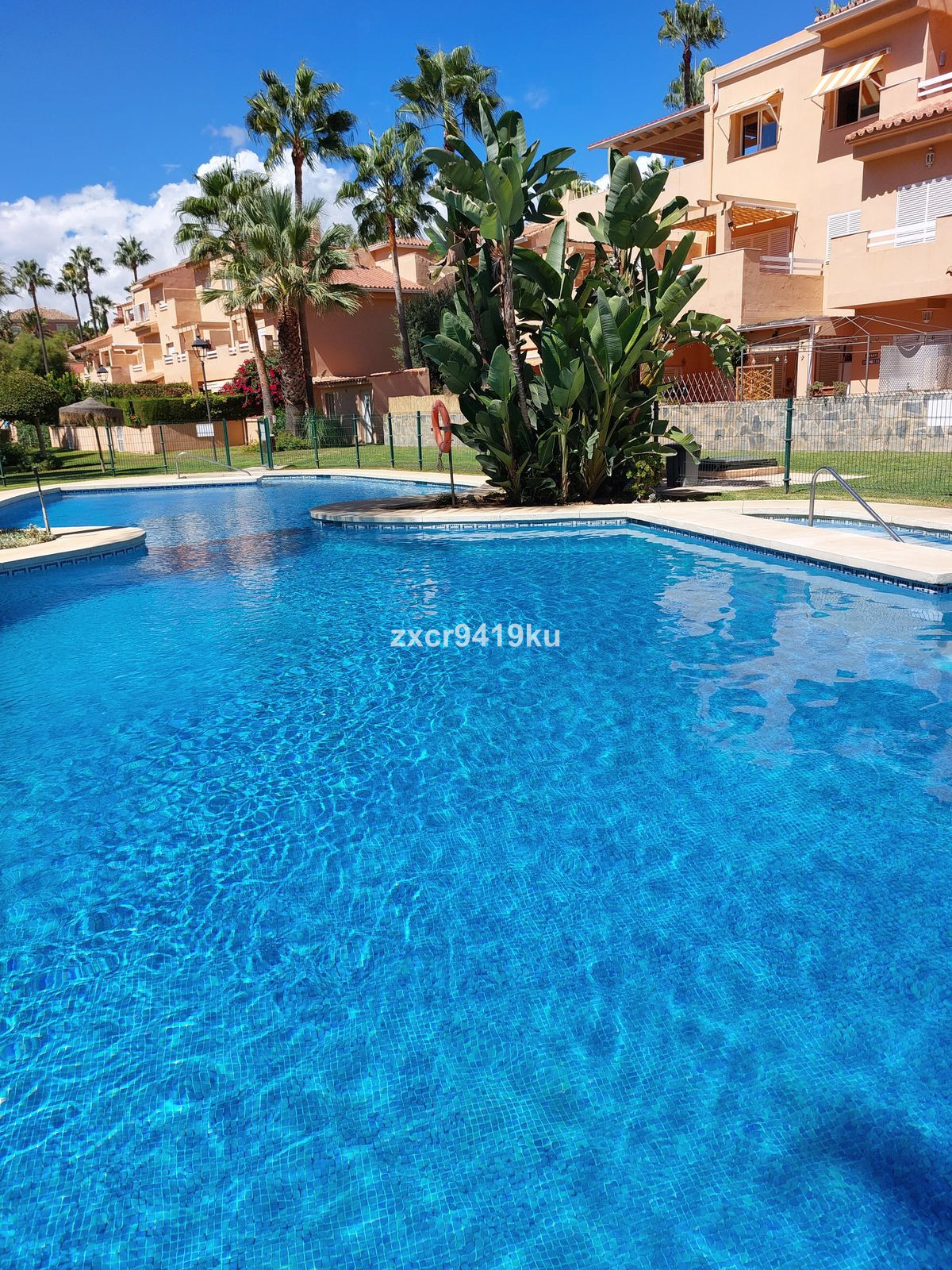 23824d32caf8a4f8eacaad9f0a97c78f - 21