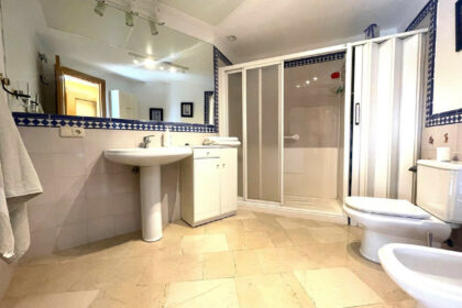 23dc86687093fb7cbdbb683d679e4842 - 16