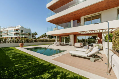 2429b7f3539b6eaaf053e4730bc74162 - 1