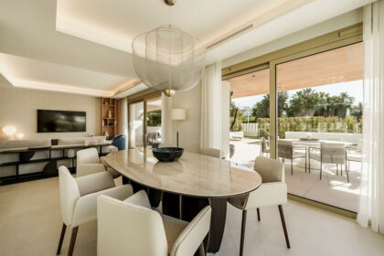 2429b7f3539b6eaaf053e4730bc74162 - 10