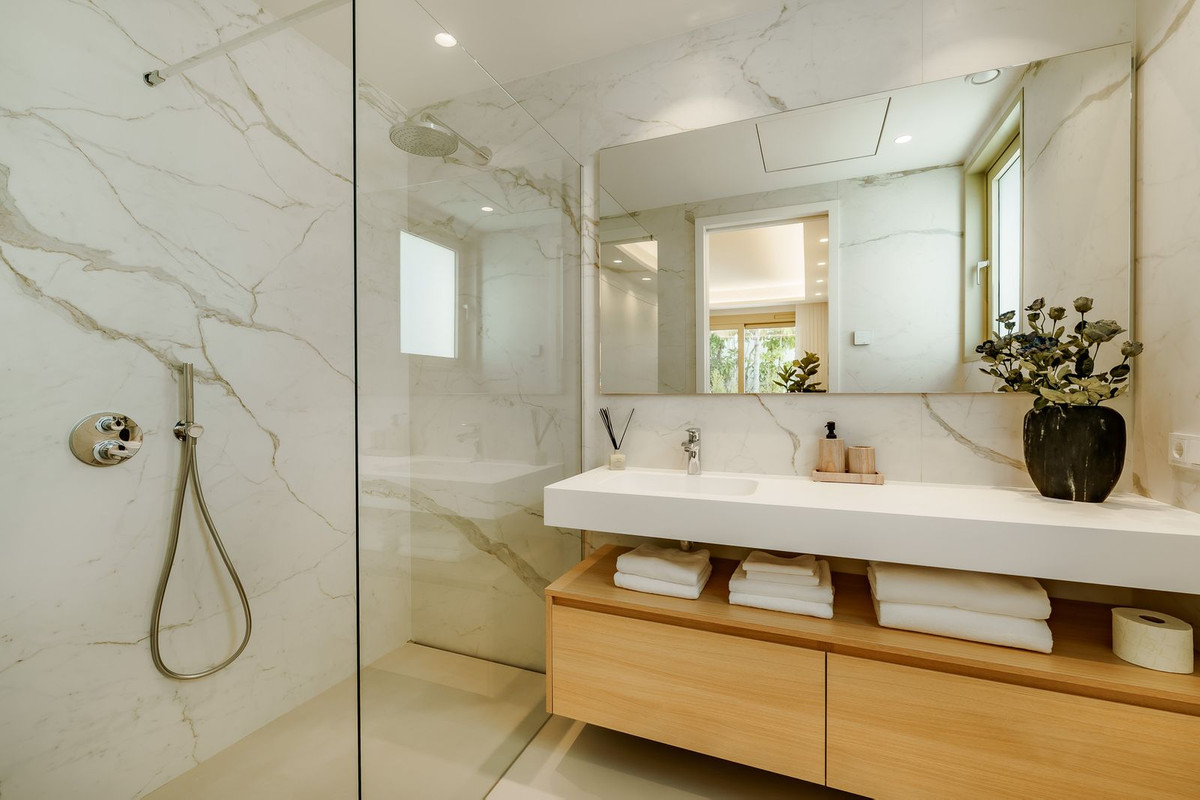 2429b7f3539b6eaaf053e4730bc74162 - 20