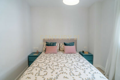 24e872fb636d4d276fac82327f564eee - 12