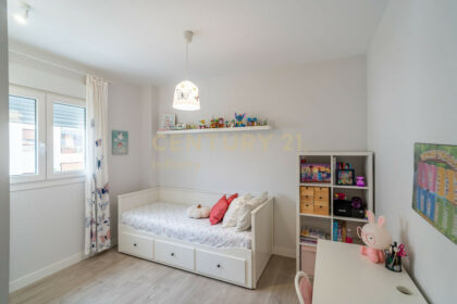 24e872fb636d4d276fac82327f564eee - 25