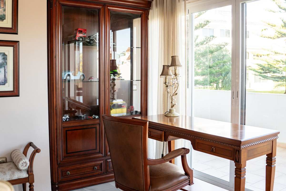 2544167269d1a3385732e8d4eb83e931 - 23