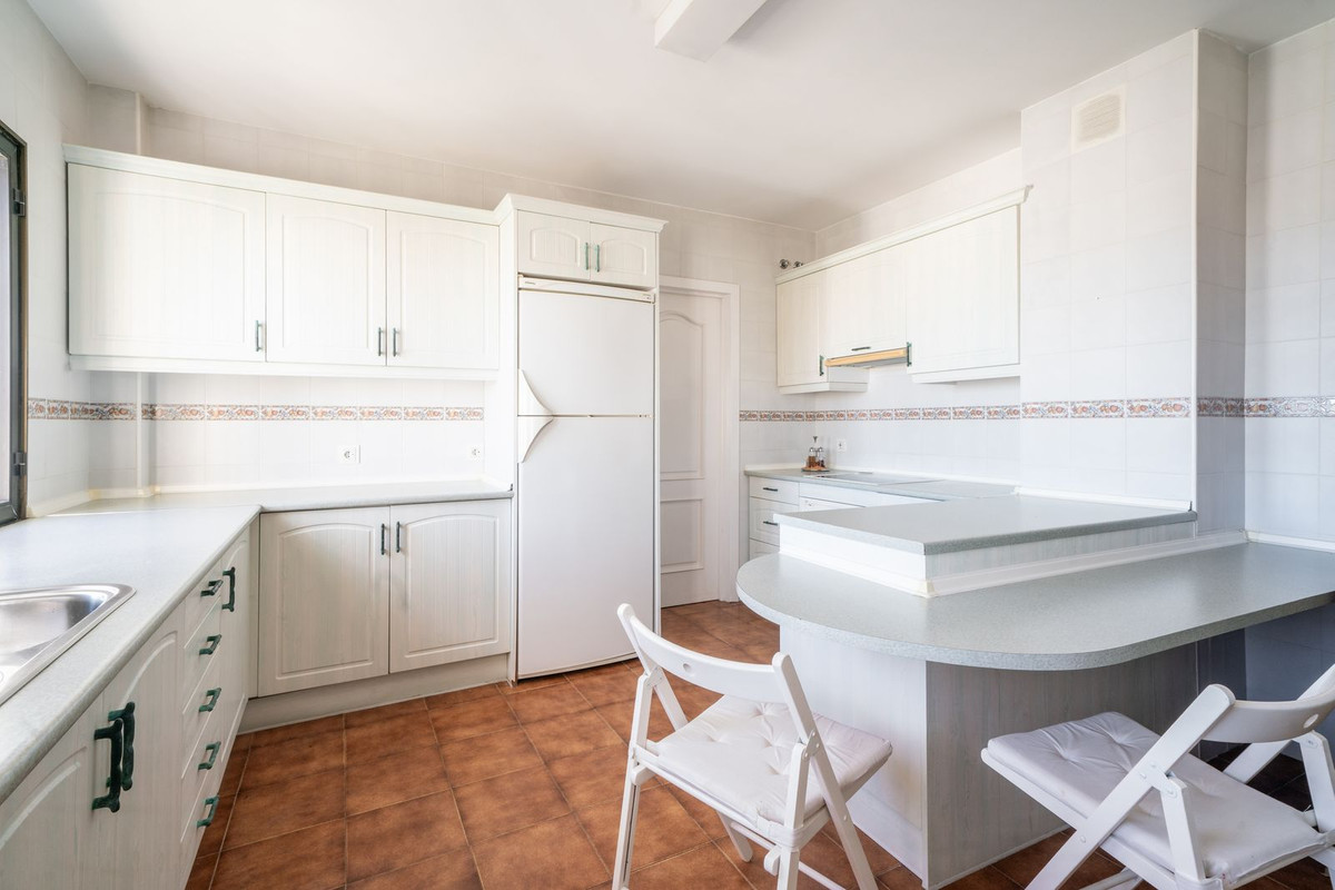 2544167269d1a3385732e8d4eb83e931 - 25