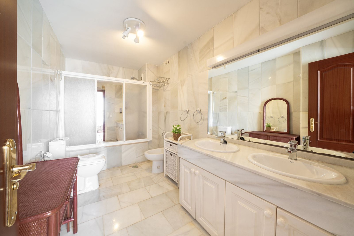 2544167269d1a3385732e8d4eb83e931 - 28