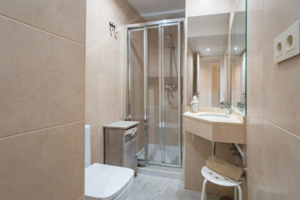 2608c098d8cfb94c09688d77432255af - 17