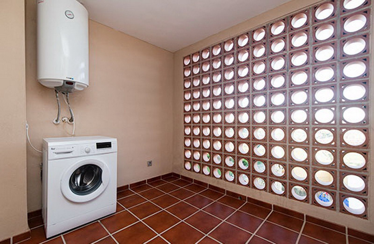 26e7d9f2cf1465ea6c5c199ef2416a47 - 18