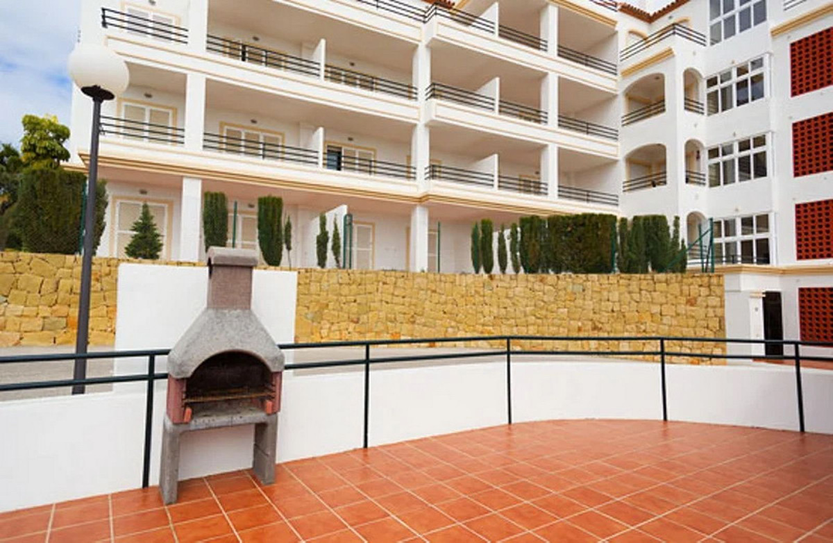 26e7d9f2cf1465ea6c5c199ef2416a47 - 25