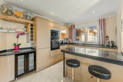 28d78fca51bc10de57eca74b88bf2cd0 - 15