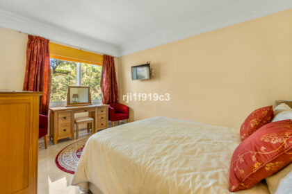 28d78fca51bc10de57eca74b88bf2cd0 - 18