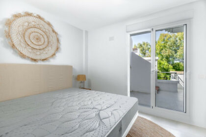 28e78ac2e3cfae7458d8e52eb0862f8f - 12