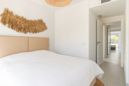 28e78ac2e3cfae7458d8e52eb0862f8f - 13