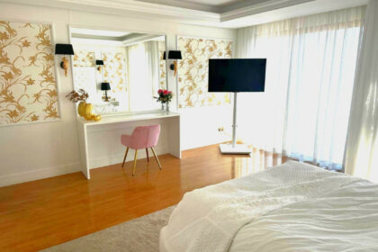 294f9a883c31f05bfa9ddc75c9a68af5 - 11