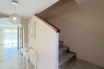 2a10d1a7e8e3e8ea899583d8c1a78874 - 18