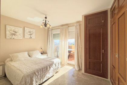 2a10d1a7e8e3e8ea899583d8c1a78874 - 19