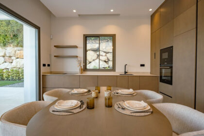 2b48eba3502a1230da2e173c87a10c4c - 84