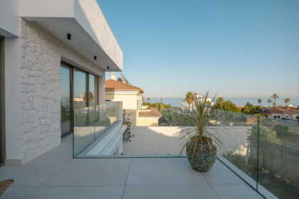 2b48eba3502a1230da2e173c87a10c4c - 95