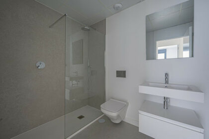 2c3d3654401a848f84326801a799839c - 16