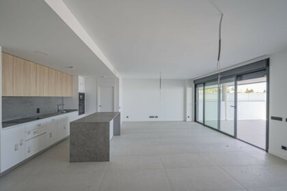 2c3d3654401a848f84326801a799839c - 4