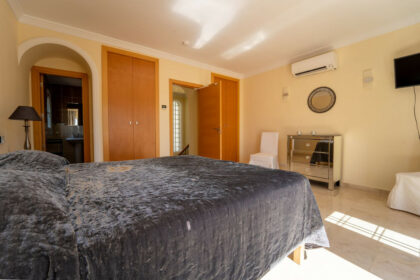 305aa6e16d856d682c90bcf771bdd804 - 71