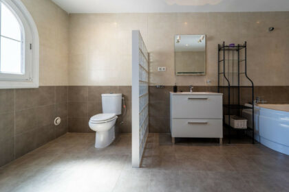 305aa6e16d856d682c90bcf771bdd804 - 81