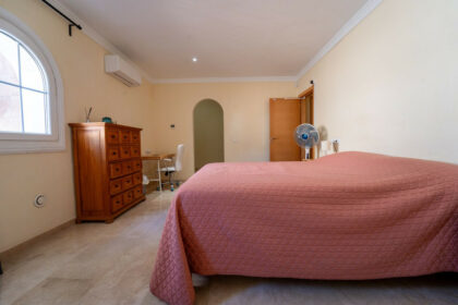 305aa6e16d856d682c90bcf771bdd804 - 83