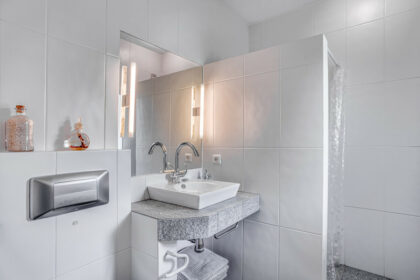 311b9494234806db4361113376aca781 - 22